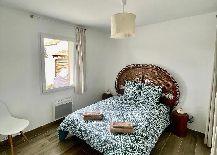 Дом отдыха Maison 300m De L'ocean, 4 A 6 Personnes